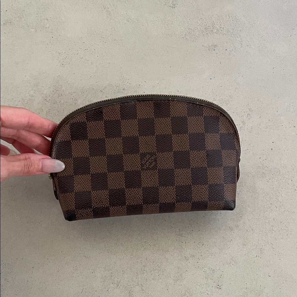 Louis Vuitton Damier Ebene Cosmetic Pouch Bag